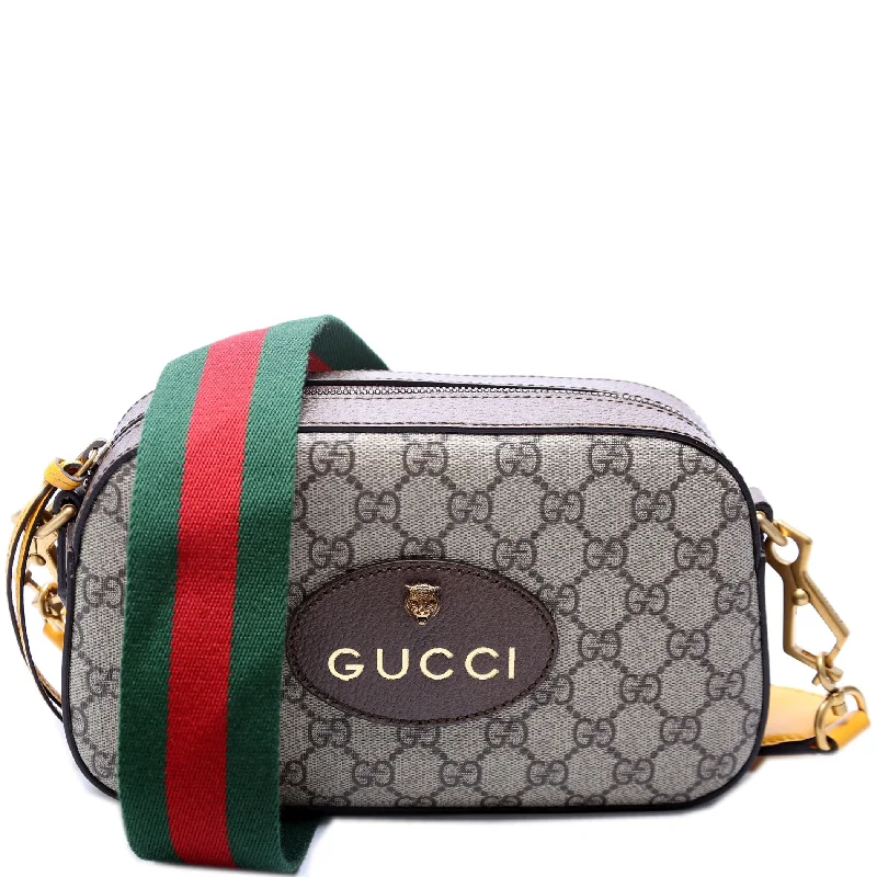 Gucci Marmont bags for women with a contrast - colored interiorGucci Supreme Messenger Bag 476466