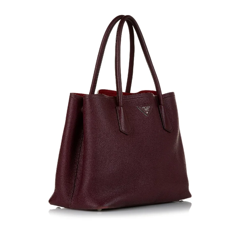 Prada tote bags with a spacious interior and a magnetic - snap closurePrada Vitello Daino Cuir Double Satchel 33792