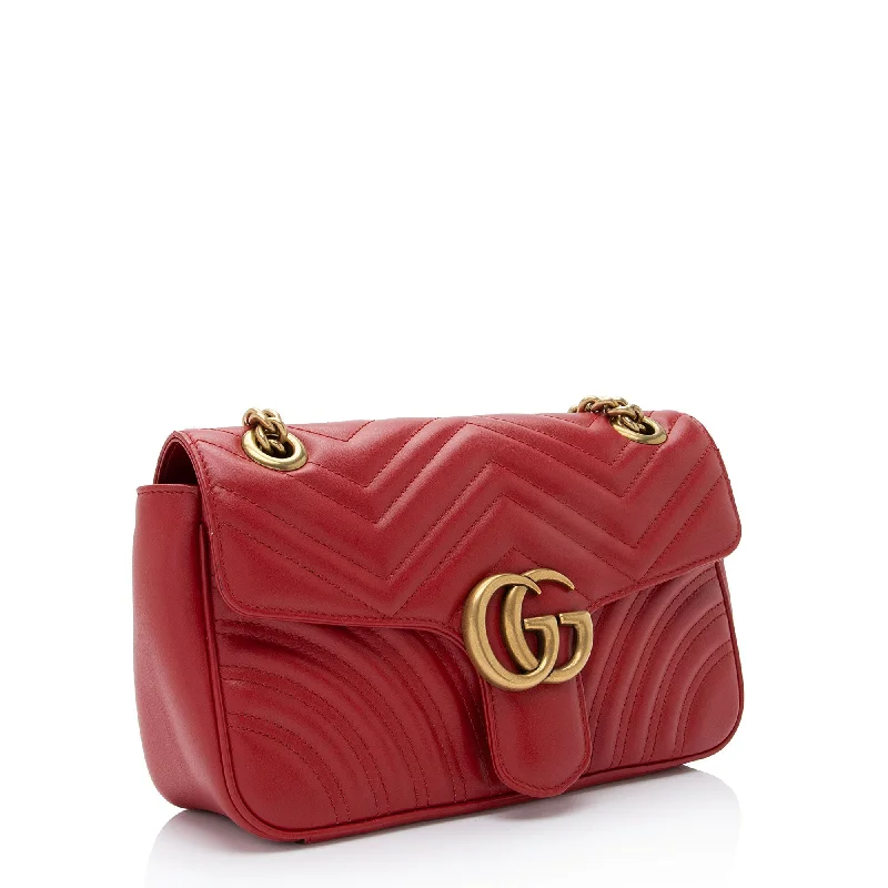 Women Gucci crossbody bags in a bold red colorGucci Matelasse Leather GG Marmont Small Bag (SHF-3fREDC)