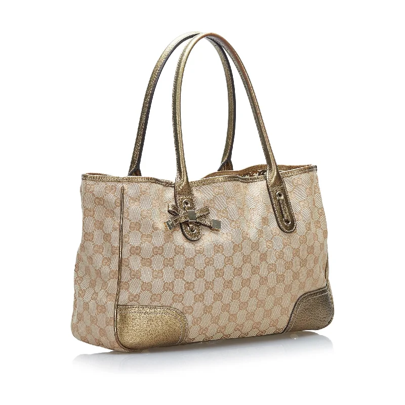 Women Gucci tote bags in GG Supreme canvas for a branded feelGucci GG Canvas Princy Tote (SHG-37188)