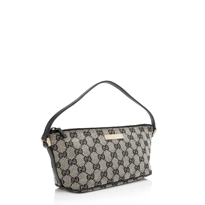 Women Gucci tote bags in GG Supreme canvas for a branded feelGucci GG Canvas Classic Pochette (23662)