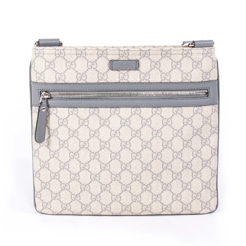 Women Gucci bags with a front - zip pocket for small itemsGucci Messenger Bag