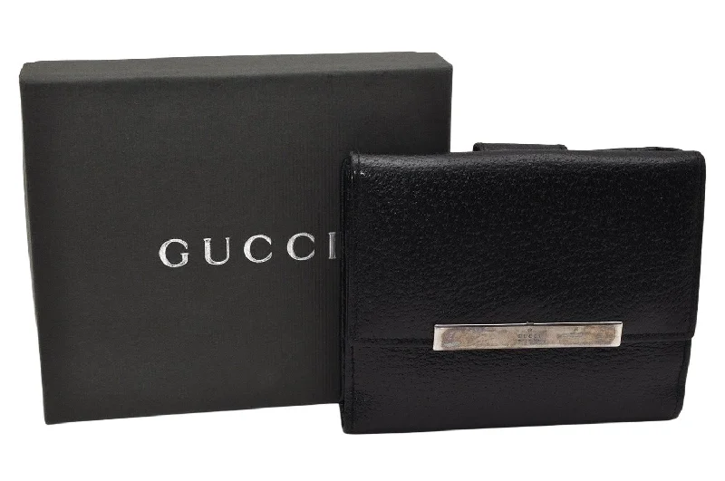 Ladies Gucci handbags with a detachable coin purse insideAuthentic GUCCI Vintage Bifold Wallet Purse Leather Black Box 8676J