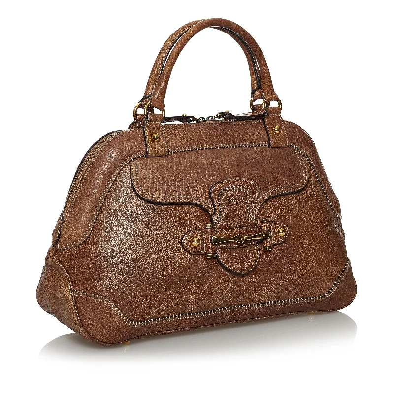 Gucci tote bags for women with a spacious interiorGucci New Pelham Leather Handbag (SHG-37217)