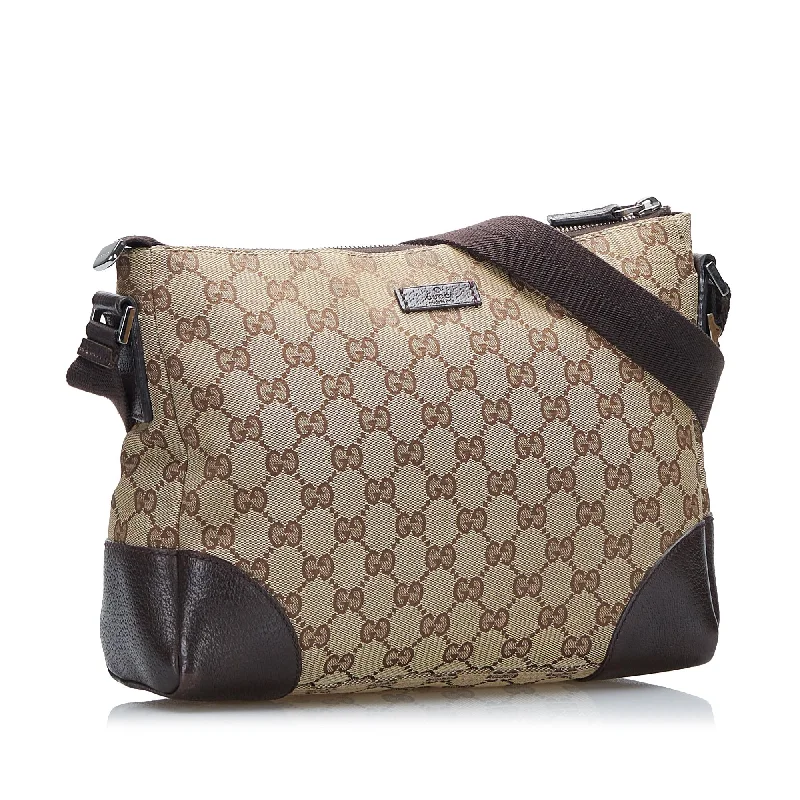 Gucci tote bags for women with a printed Gucci logoGucci GG Canvas Crossbody (I6scNT)