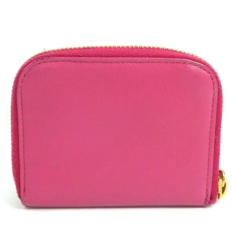 Ladies Prada Re - Edizione 2005 bags in a pastel color for a soft lookPRADA Saffiano Wallet