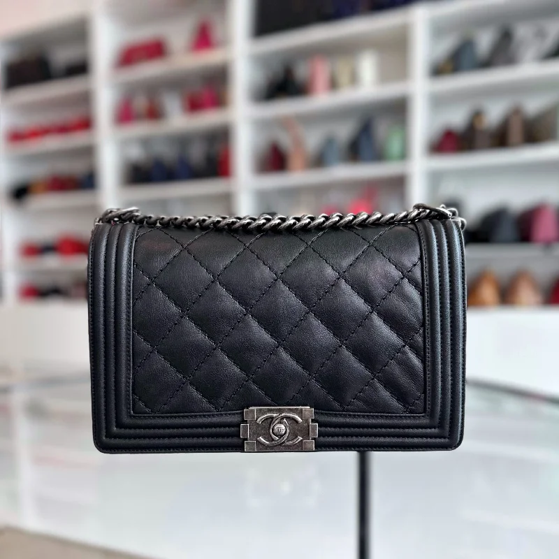 Chanel All - Match Handbag for Versatile StylingBoy New Medium 28CM Lambskin Black RSHW No 18