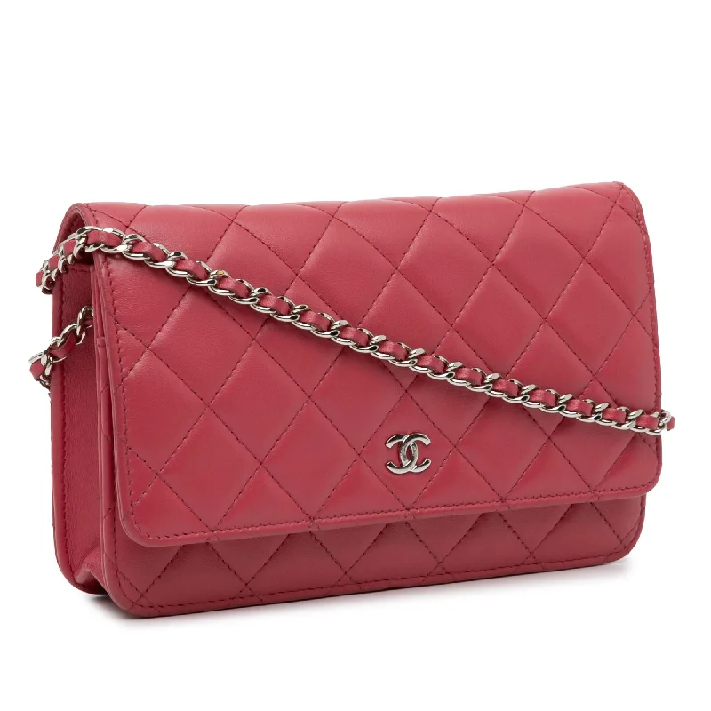 Chanel All - Match Handbag for Versatile StylingChanel Classic Lambskin Wallet on Chain (kmkl8K)