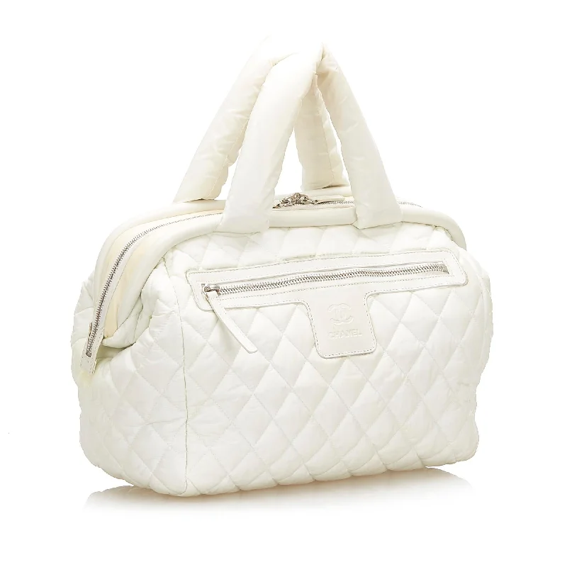 Chanel Quilted Leather Shoulder Bag for FashionistasChanel Cocoon Nylon Handbag (24719)