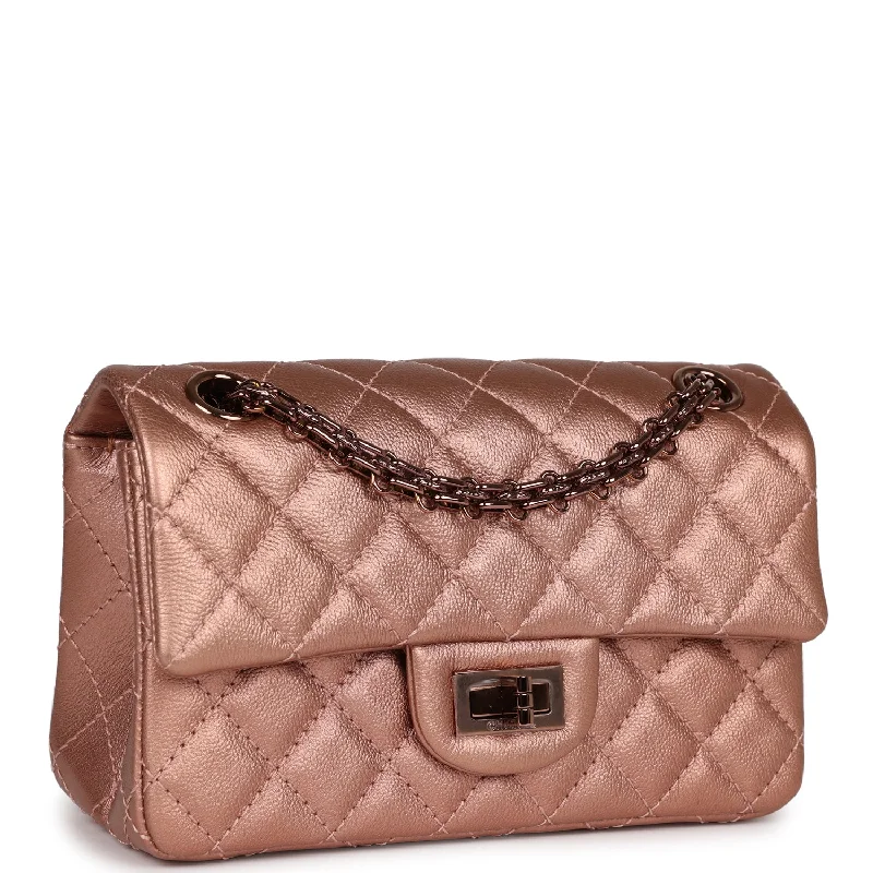 Chanel Lightweight Handbag for Daily ErrandsChanel Mini Reissue 224 2.55 Flap Rose Gold Calfskin Rose Gold Hardware