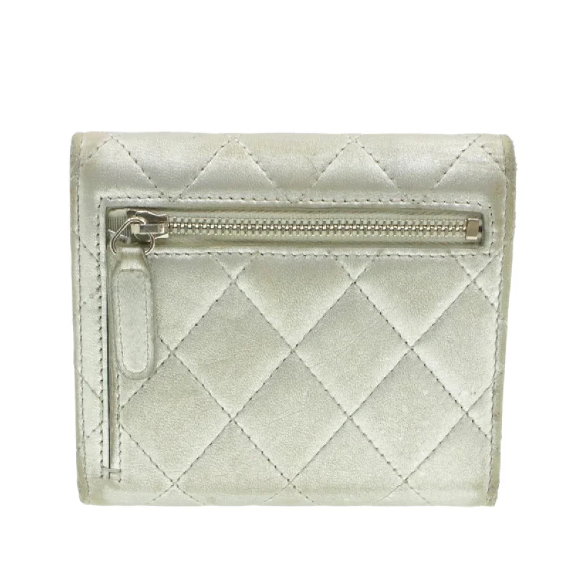 Chanel Lightweight Handbag for Daily ErrandsCHANEL Matelasse Bifold Wallet Silver CC Auth cr620