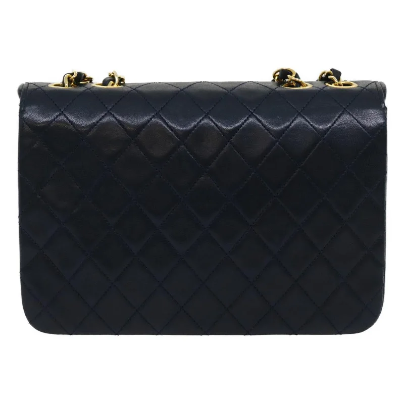 Chanel All - Match Handbag for Versatile StylingCHANEL Matelasse Chain Flap Shoulder Bag Lamb Skin Navy Gold CC Auth am2602gA