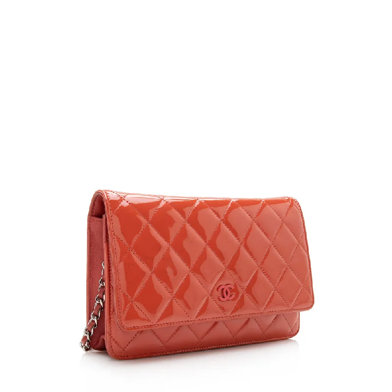 Chanel Quilted Leather Shoulder Bag for FashionistasChanel Patent Leather Classic Wallet on Chain Bag (14961)