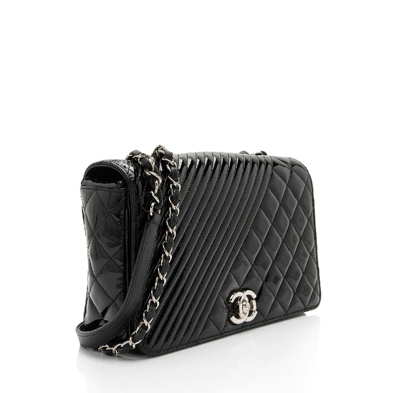 Chanel Small Crossbody Bag for TravelChanel Patent Leather Coco Boy Medium Flap Bag (qtoszA)