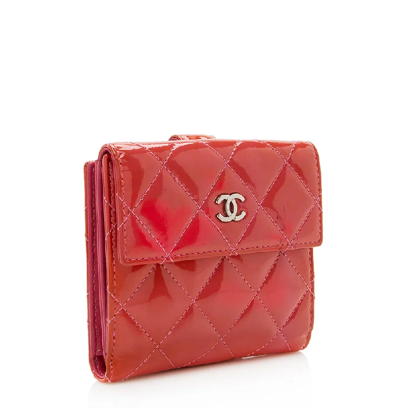 Chanel Classic Flap Bag for Evening PartyChanel Patent Leather Compact French Wallet - FINAL SALE (18986)