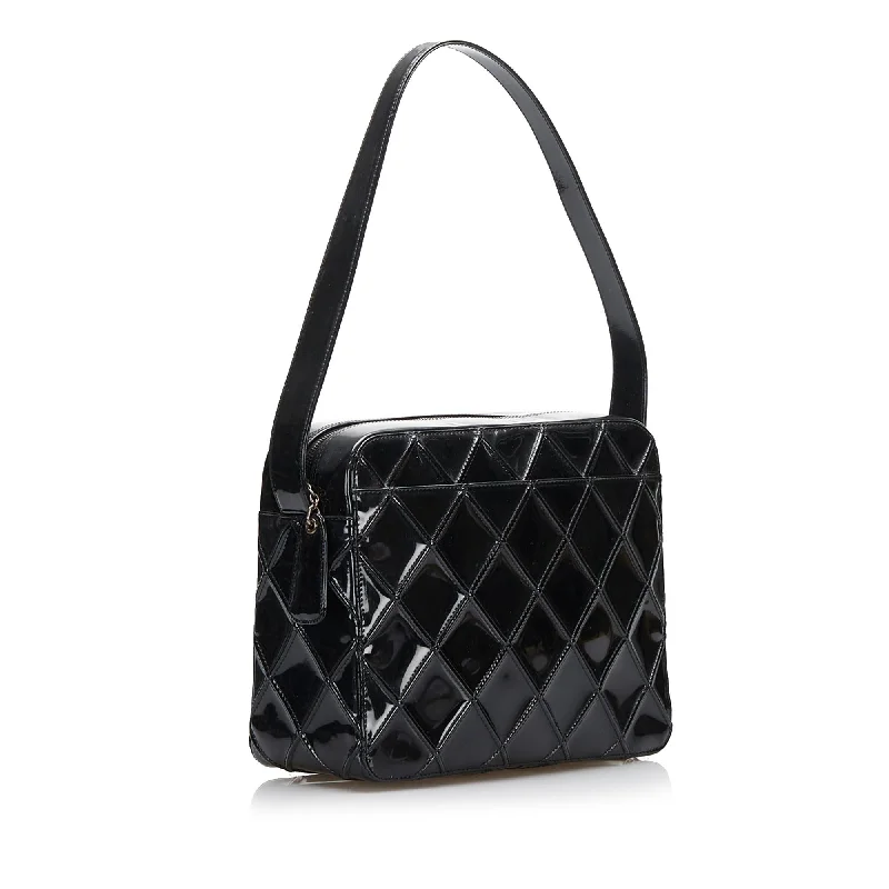 Chanel Quilted Leather Shoulder Bag for FashionistasChanel Patent Leather Shoulder Bag (QbfDyn)