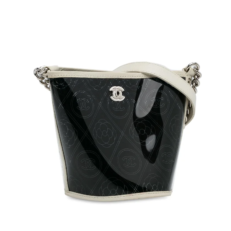 Chanel Chain Strap Handbag for Everyday UseChanel PVC Camellia Bucket (rYuQUK)