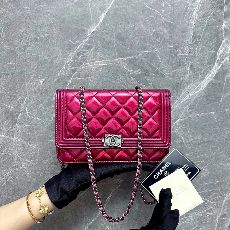 Chanel All - Match Handbag for Versatile StylingWOC Wallet On Chain Patent Leather Pink SHW No 19