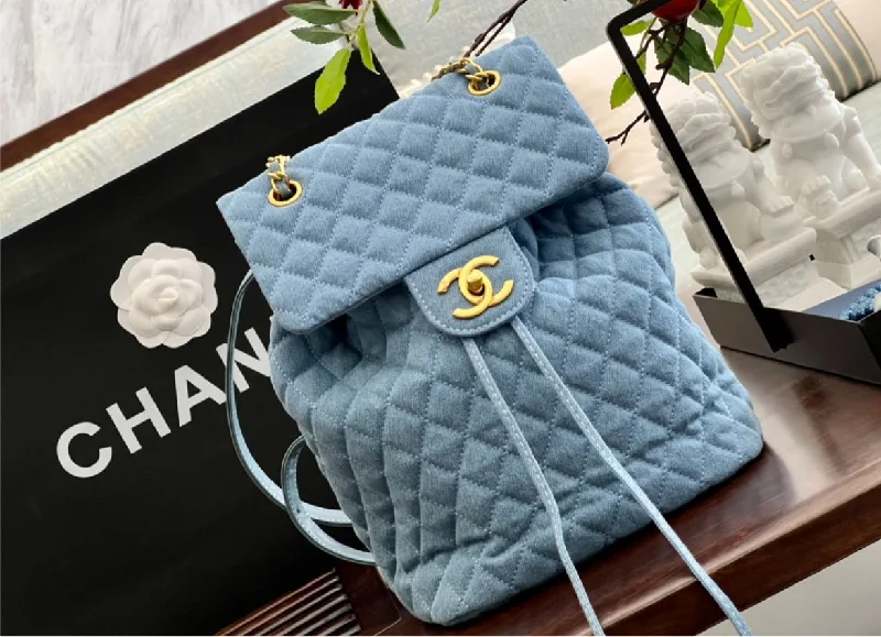 Chanel Handbag with Adjustable Strap for ComfortWoman Chanel shoulder backpack